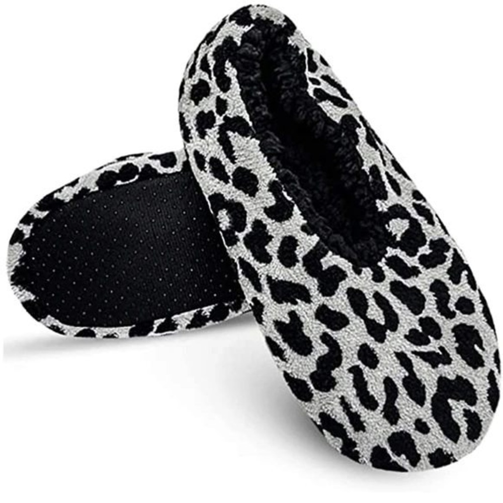 Isaac‎ Mizrahi New York Leopard Print Cozy Slippers Medium
